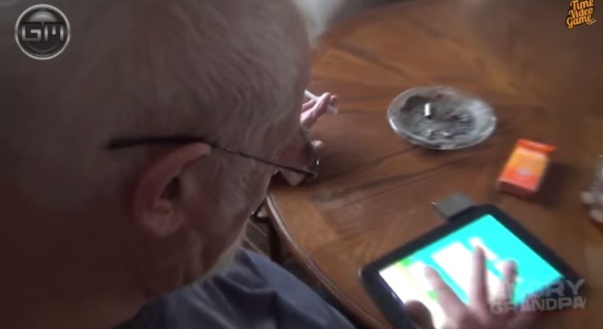 Злой Дед играет в Flappy Bird [18+! Ненормативная лексика!]